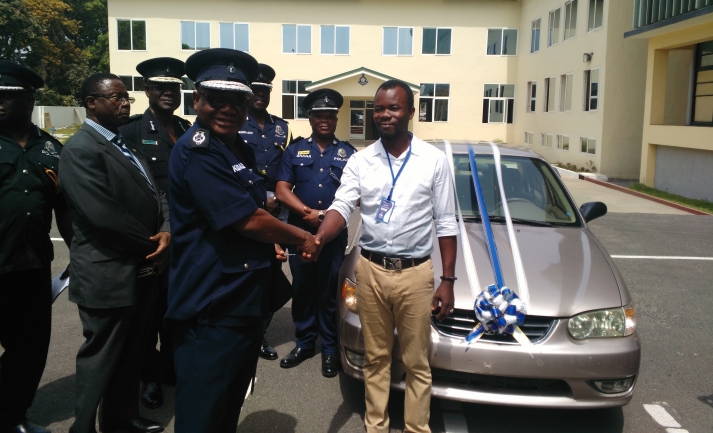 Police car to taxi driver