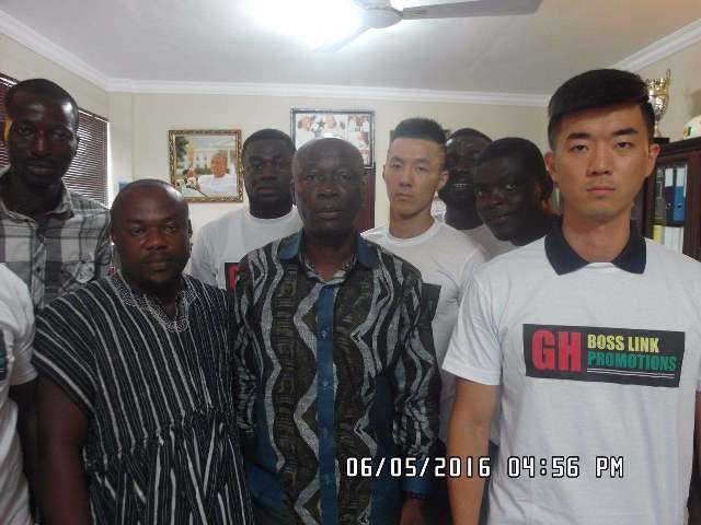 Collins-Bio Donkor (in smock) and the Korean boxers at the office of Sports Minister, Hon. Nii Lante Vanderpuye