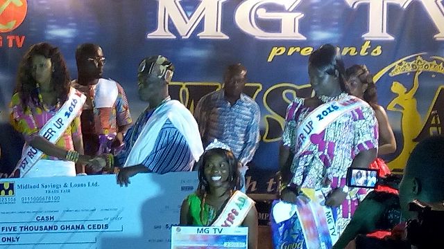 All joy for Doeyo after emerging the winner of the MGTV 2016 Miss Ada beauty pageant on Thursday night