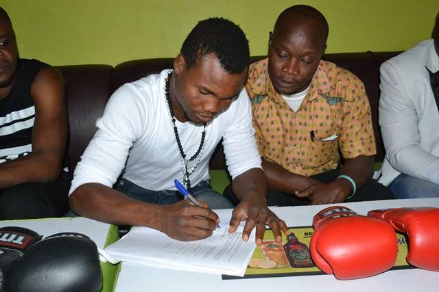 Official: George Ashie signs the deal binding him to Reinsport Management for 3 years