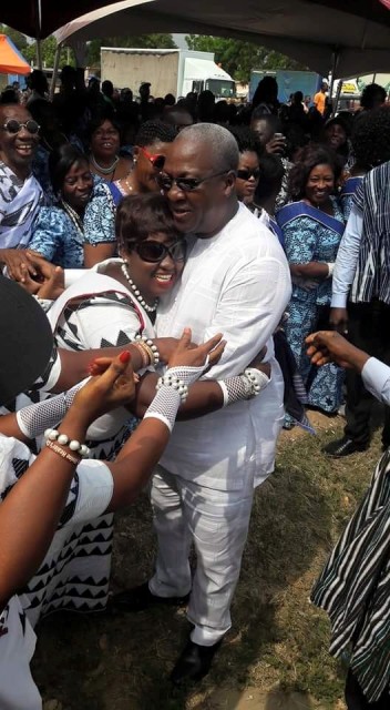 President Mahama hugs the people