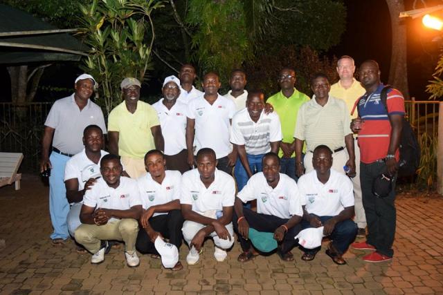 Group photo of the qualified qolfers with PGA executives