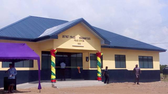 sege-police-station-commissioned5