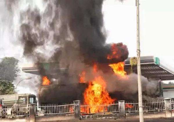 goil-filling-station-fire