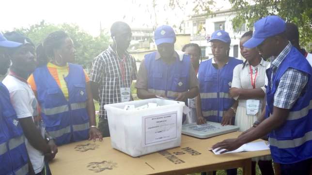 vote-counting-begins