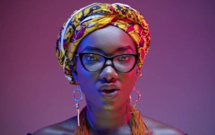 ebony...-696x437