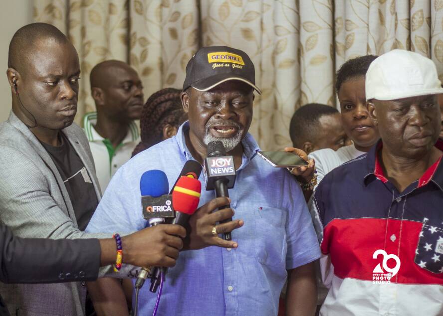 Azumah Nelson was among the first to hail the heroics of Isaac Dogboe on arrival in Ghana