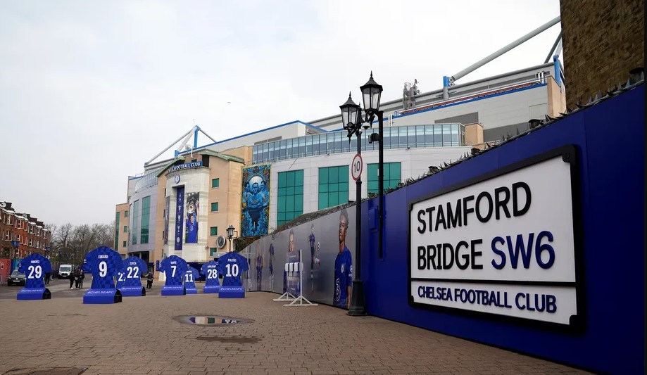 Roman Abramovich sanctioned, assets frozen, Chelsea to operate on restricted basis